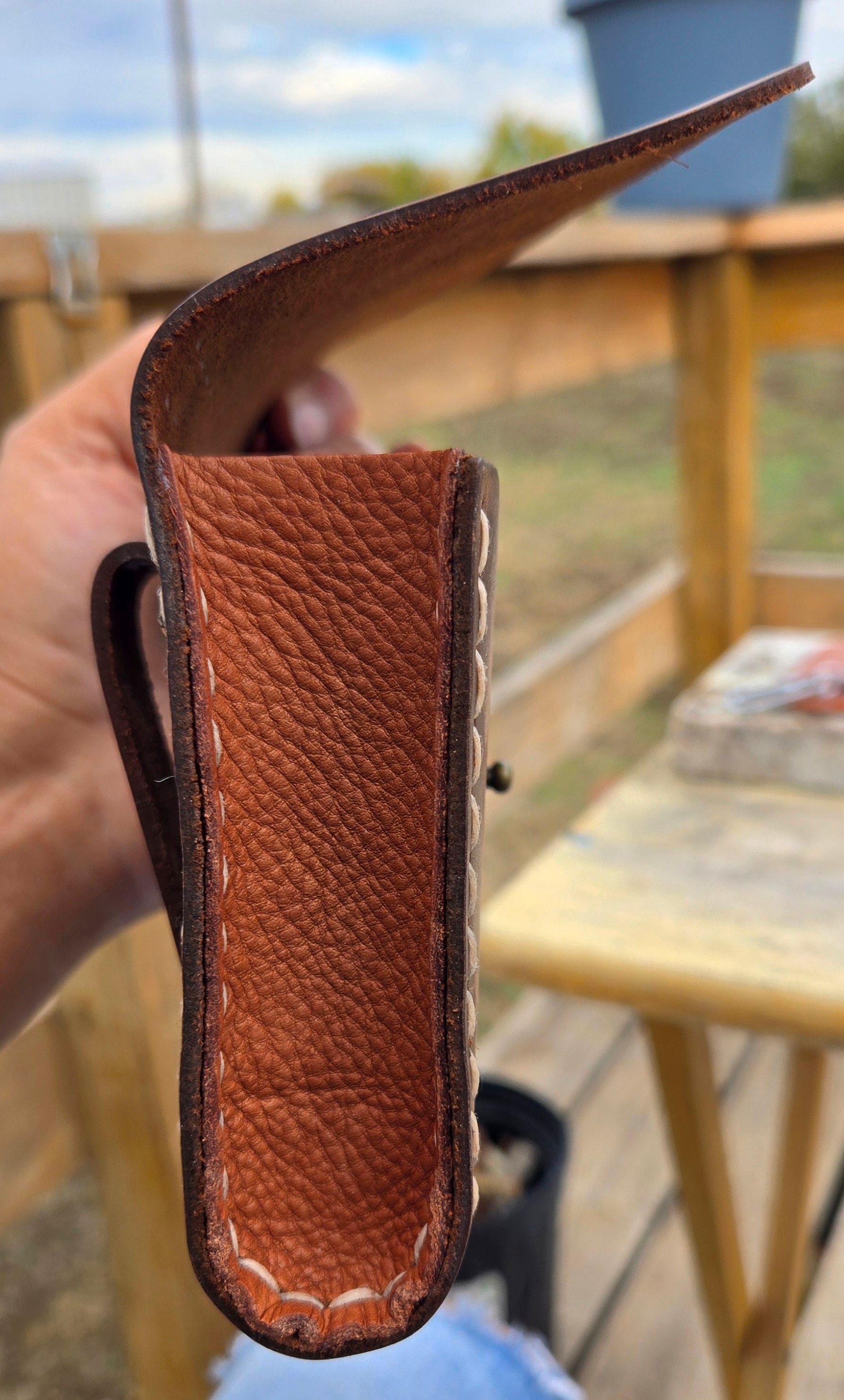 Belt pouch — side profile