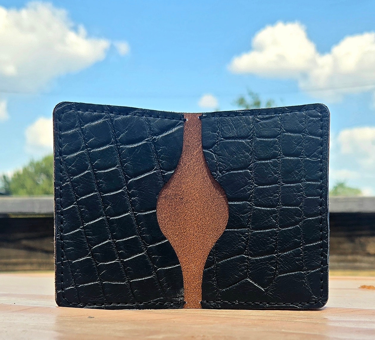 SB1 Slim Bifold — Green Catalina exterior closed